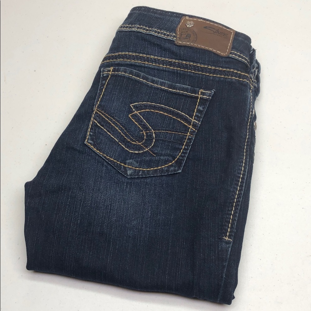 LIKE NEW SILVER SUKI SLIM JEANS 28x31 ⭐️